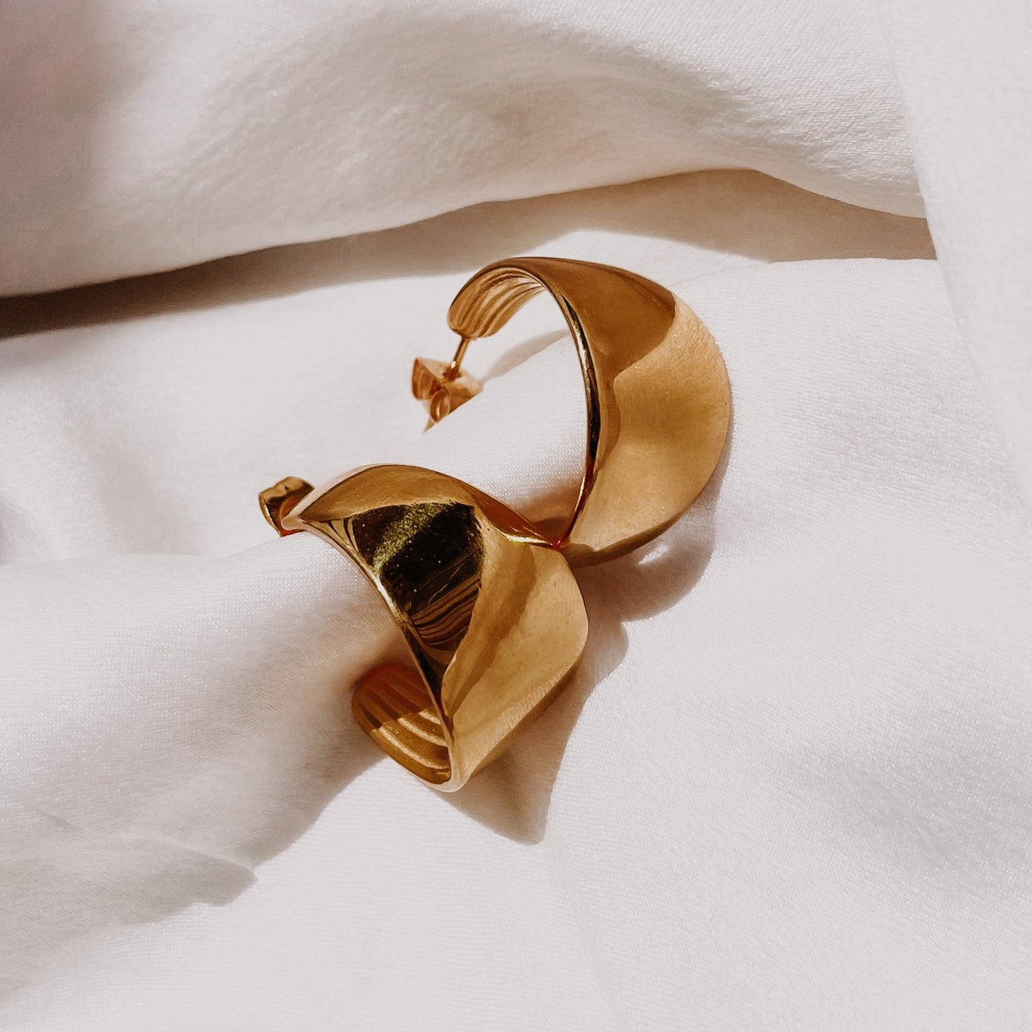 Classic Gold Hoops Set
