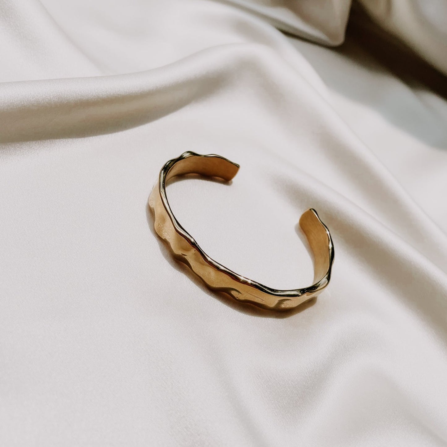 Consuelo Bangle
