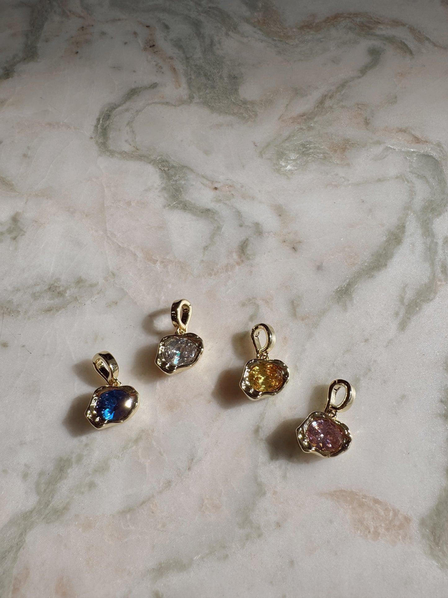 Gordes Charms