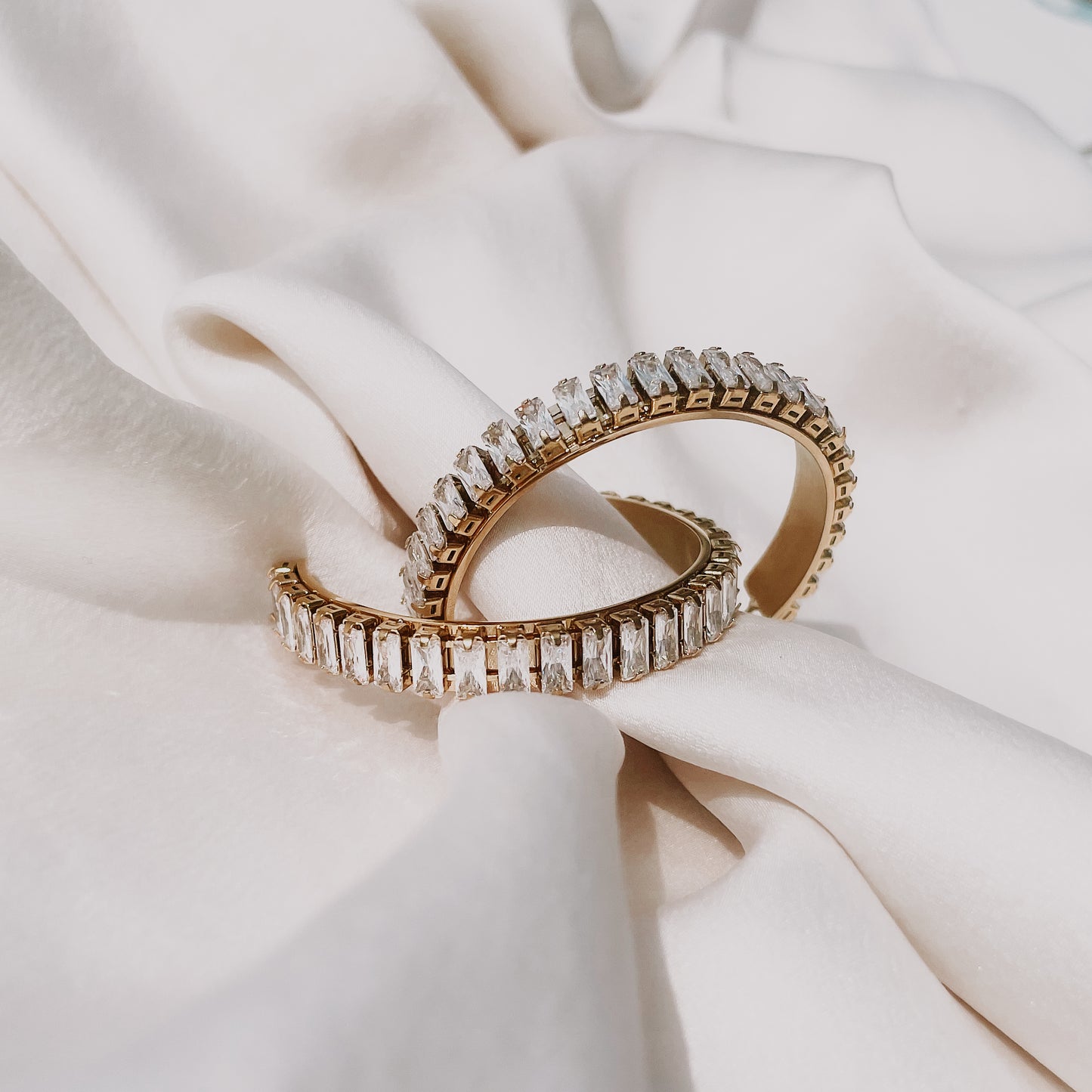 House of Highclere Large Hoops