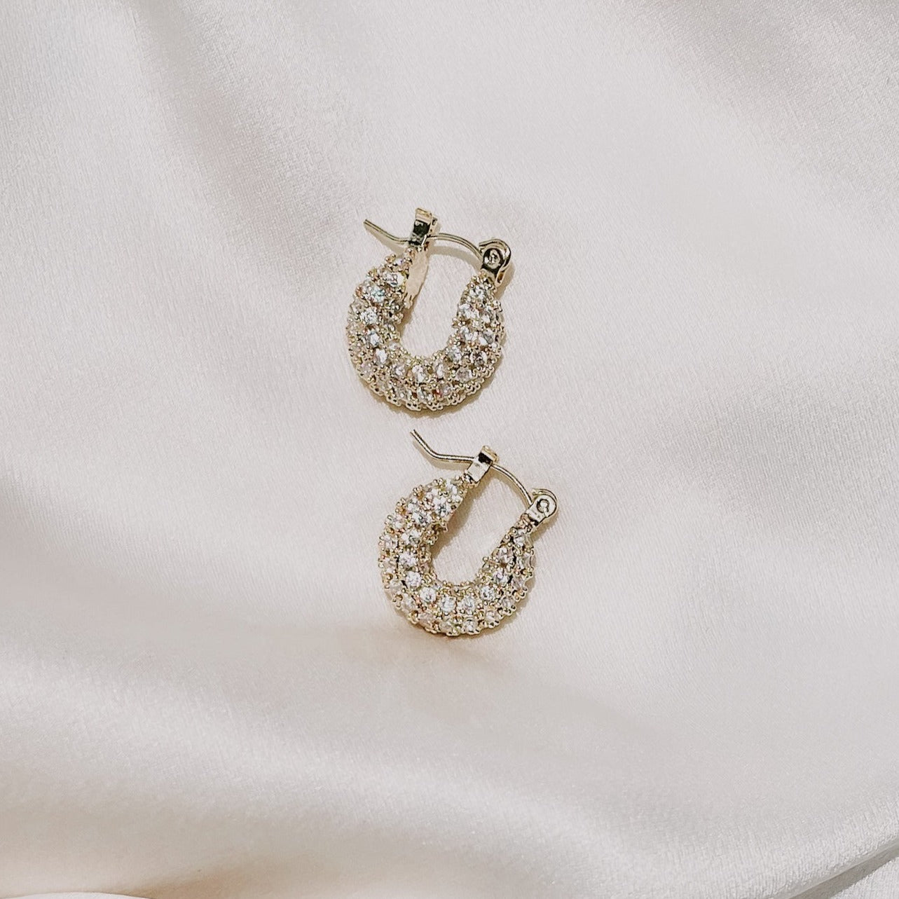 Snowdrop Small Hoops