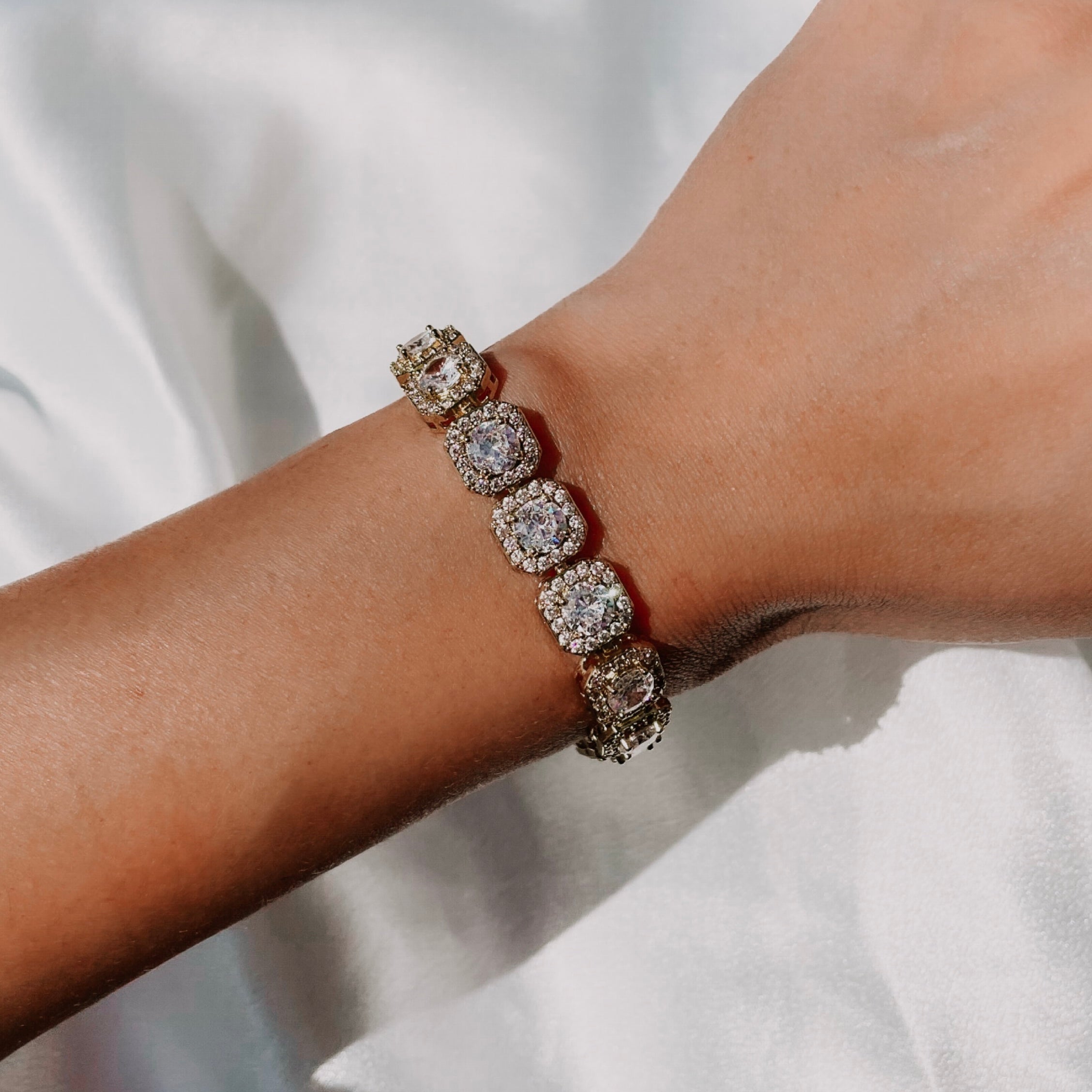 【HEYMAEVE】Quinnブレスレット Quinn Bracelet – HEYMAEVE