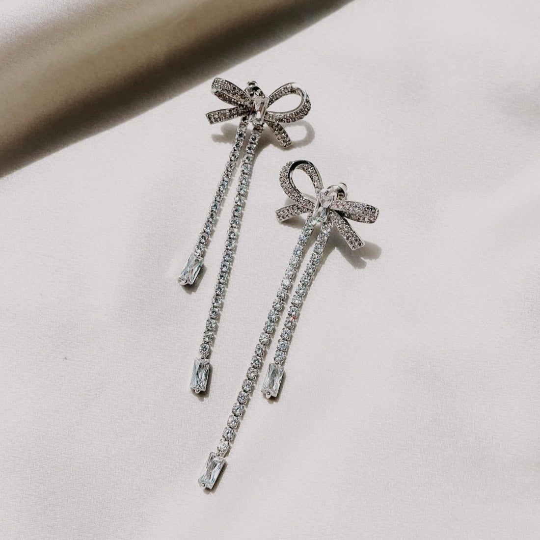 【HEYMAEVE】Bowquetteピアス My Gift Is You Earrings – HEYMAEVE